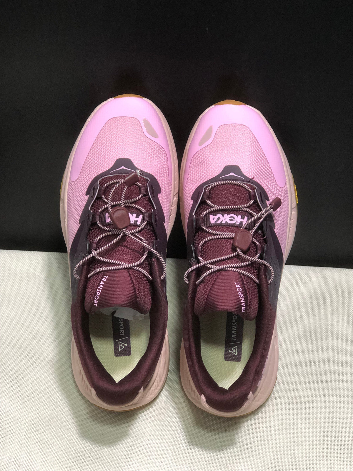 HOKA ONE ONE SKYFLOW